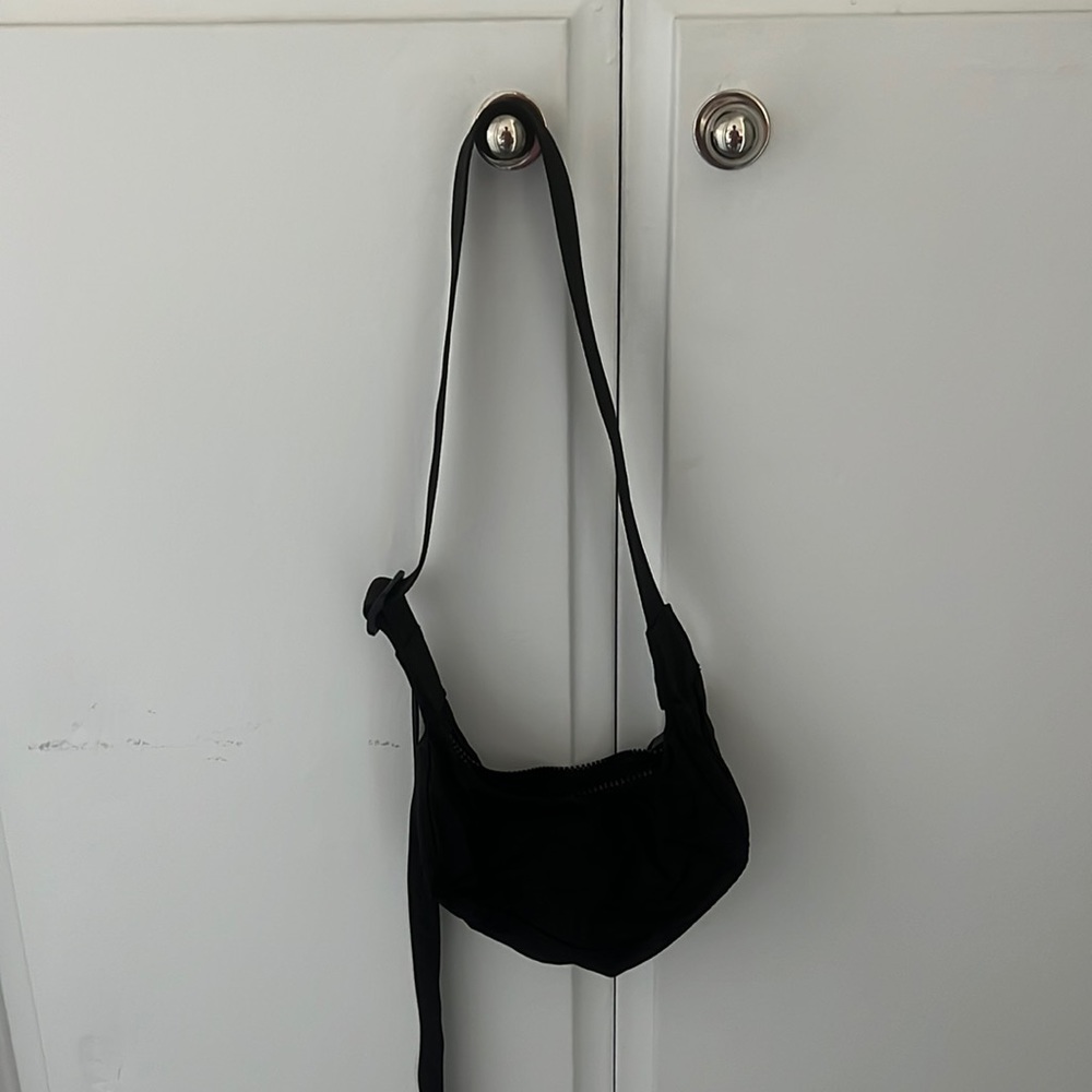 mini black baggu crescent bag